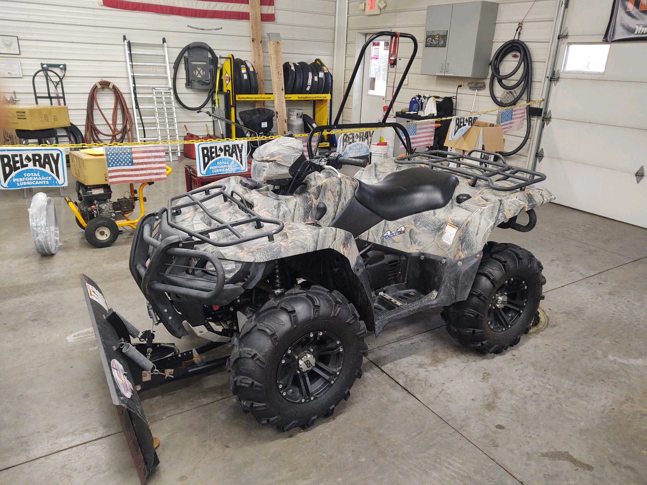 Read more about the article SOLD – 2009 Suzuki LT-750X with Snowplow
