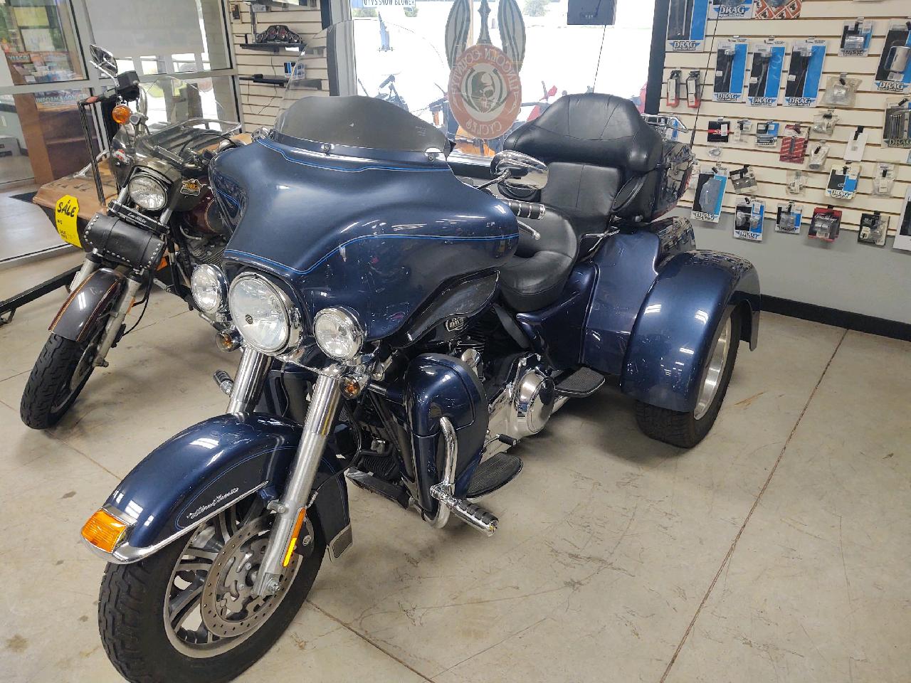 Read more about the article SOLD – 2009 Harley-Davidson Tri-Glide